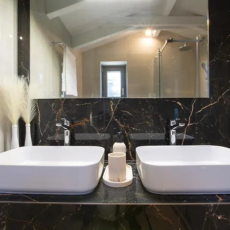 Ilania Luxury Villa Tsoukaládhes