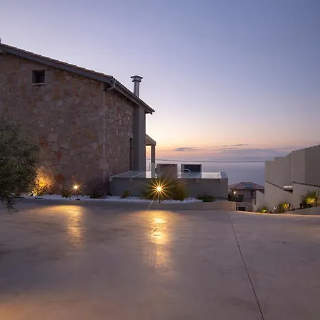 Ilania Luxury Villa Tsoukaládhes