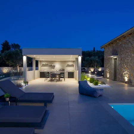 Villa Ilania Luxury Tsoukaládhes