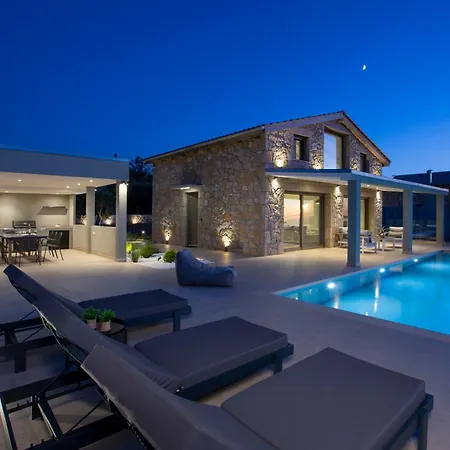 Ilania Luxury Villa