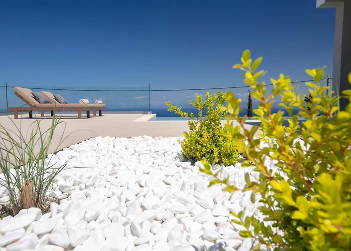 Ilania Luxury Villa Tsoukaládhes
