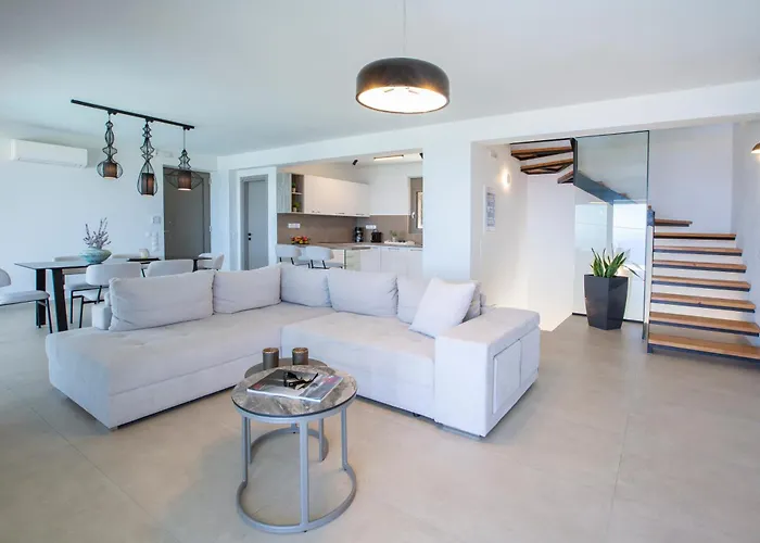 Ilania Luxury Villa Tsoukaládhes