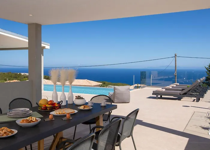 Villa Ilania Luxury Tsoukaládhes