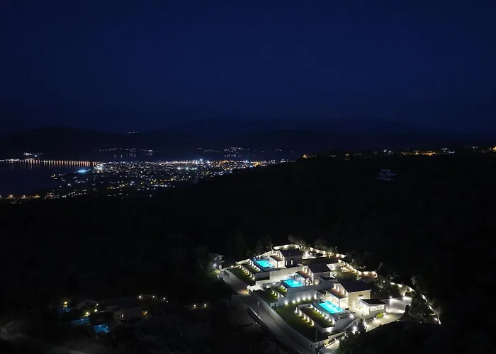 Ilania Luxury Βίλα *