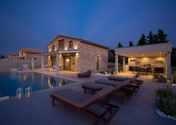 Ilania Luxury Τσουκαλάδες