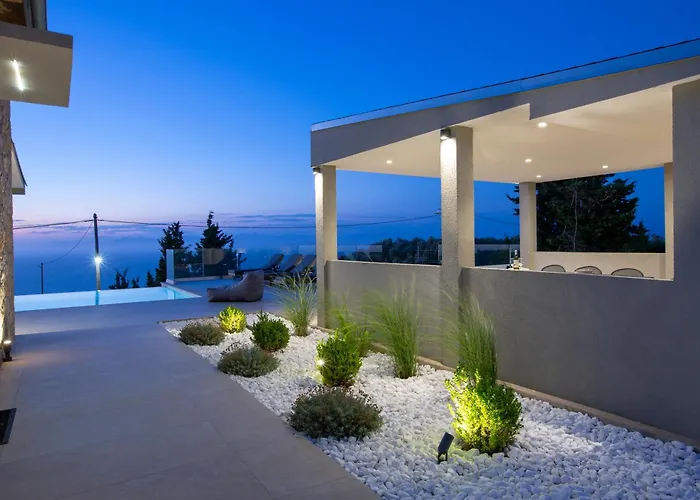 Ilania Luxury Βίλα